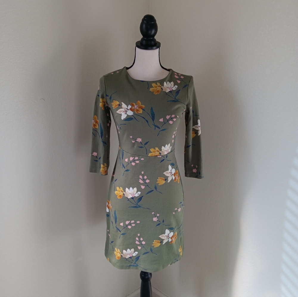 OLD NAVY Green Floral Long Sleeve Dress